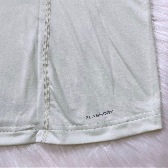 The North Face Women’s On The Go FlashDry Tank Top - Picture 4 of 6